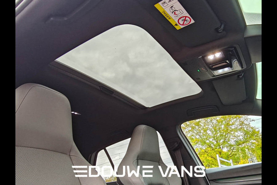 Volkswagen Golf GTE Leer Matrix-LED Q.Light Panorama Stoelverw. Carplay Navi Leder Stoelverwarming