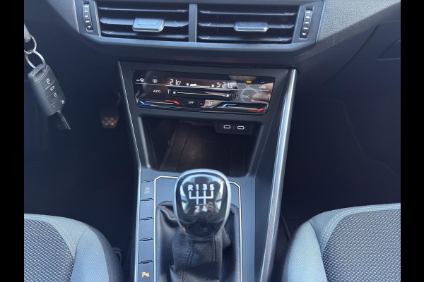 Volkswagen Polo 1.0 TSI Style | Camera | Parkeersensors | Airco (automatisch) | Digital Cockpit | Navigatie | IQ Light |