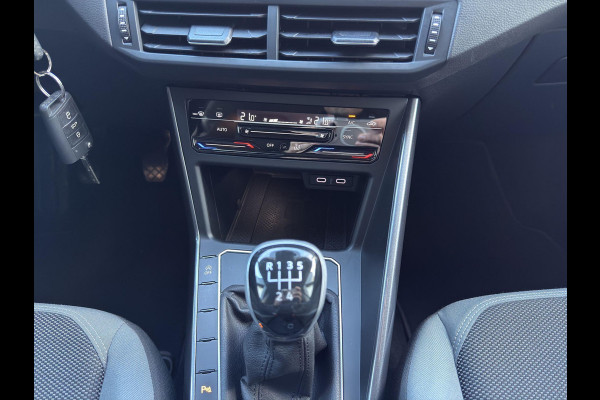 Volkswagen Polo 1.0 TSI Style | Camera | Parkeersensors | Airco (automatisch) | Digital Cockpit | Navigatie | IQ Light |