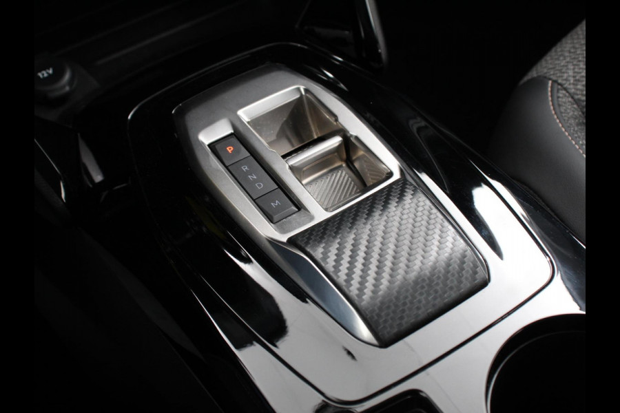 Peugeot 208 1.2 Hybrid 100PK Automaat Allure | Navigatie | Apple Carplay/Android Auto | Airco | Camera | Parkeer sensoren | Cruise Control | Led | Lichtmetalen Velgen Peugeot 208 1.2 Hybrid 100PK Automaat Allure | Navigatie | Apple Carplay/Android Auto | Airco | Camera | Parkeer sensoren | Cruise Control | Led | Lichtmetalen Velgen
