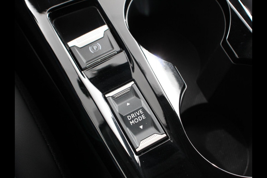 Peugeot 208 1.2 Hybrid 100PK Automaat Allure | Navigatie | Apple Carplay/Android Auto | Airco | Camera | Parkeer sensoren | Cruise Control | Led | Lichtmetalen Velgen Peugeot 208 1.2 Hybrid 100PK Automaat Allure | Navigatie | Apple Carplay/Android Auto | Airco | Camera | Parkeer sensoren | Cruise Control | Led | Lichtmetalen Velgen
