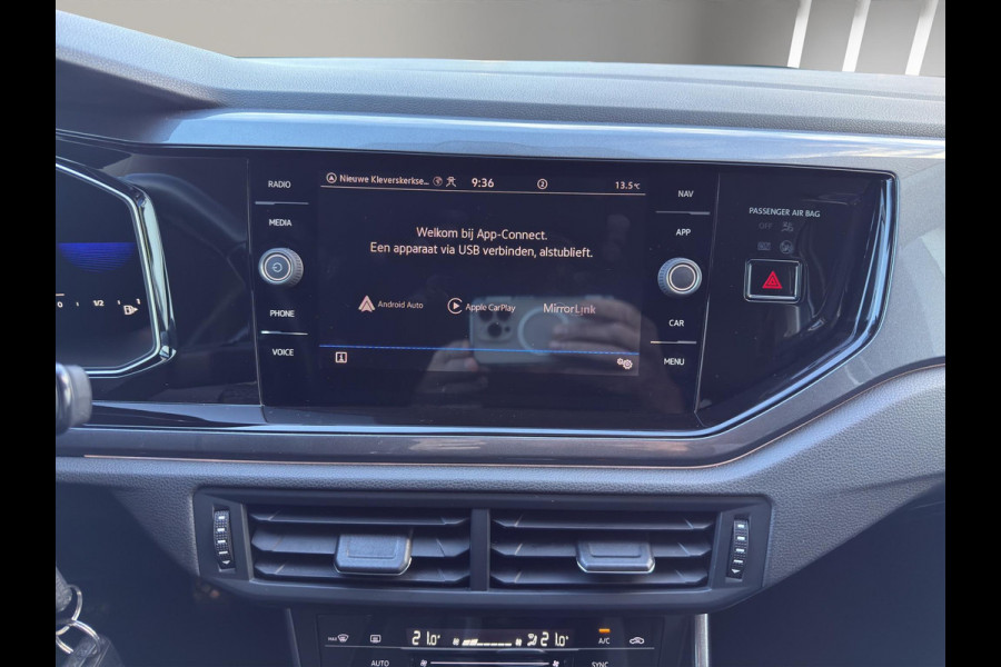 Volkswagen Polo 1.0 TSI Style | Camera | Parkeersensors | Airco (automatisch) | Digital Cockpit | Navigatie | IQ Light |