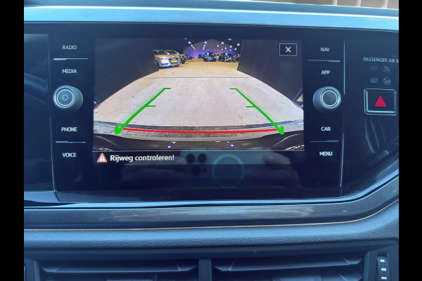 Volkswagen Polo 1.0 TSI Style | Camera | Parkeersensors | Airco (automatisch) | Digital Cockpit | Navigatie | IQ Light |
