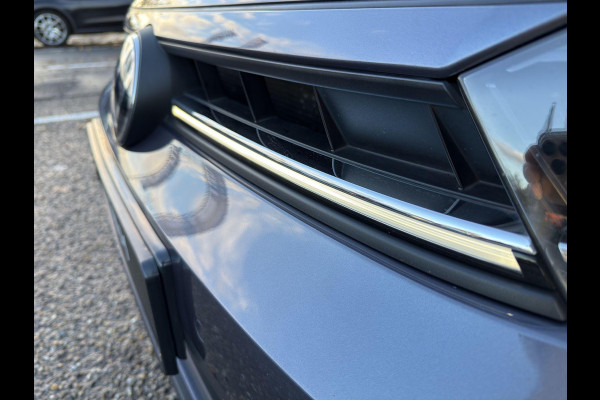 Volkswagen Polo 1.0 TSI Style | Camera | Parkeersensors | Airco (automatisch) | Digital Cockpit | Navigatie | IQ Light |