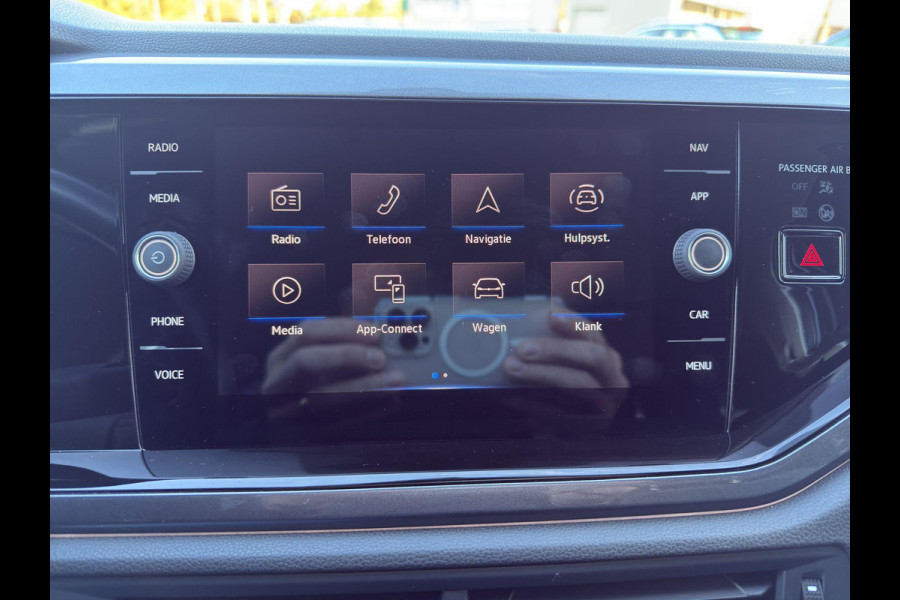 Volkswagen Polo 1.0 TSI Style | Camera | Parkeersensors | Airco (automatisch) | Digital Cockpit | Navigatie | IQ Light |