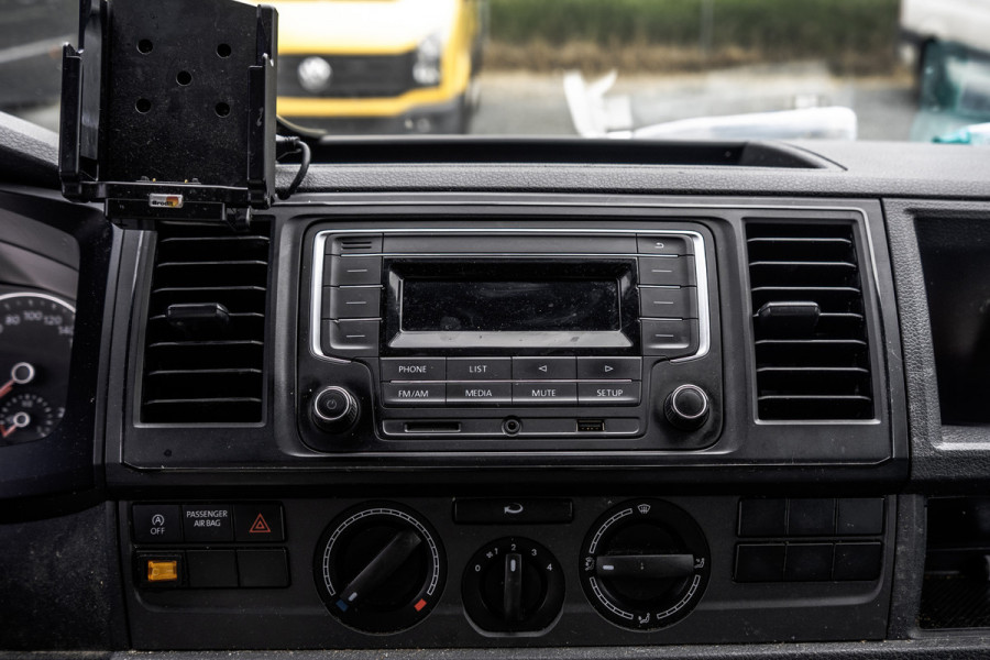 Volkswagen Transporter 2.0 TDI L1H2 | MOTOR DEFECT | PDC | Inrichting | Euro 6