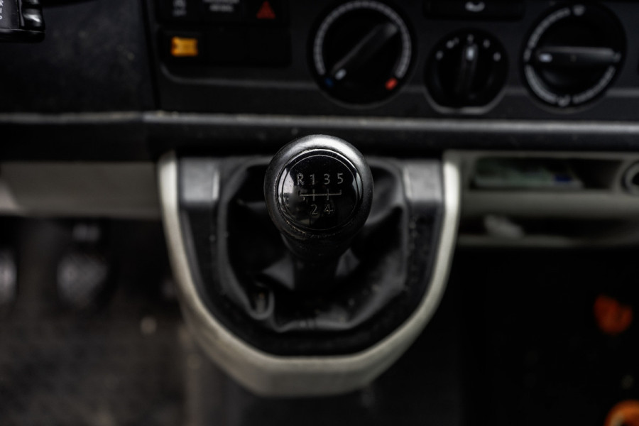 Volkswagen Transporter 2.0 TDI L1H2 | MOTOR DEFECT | PDC | Inrichting | Euro 6