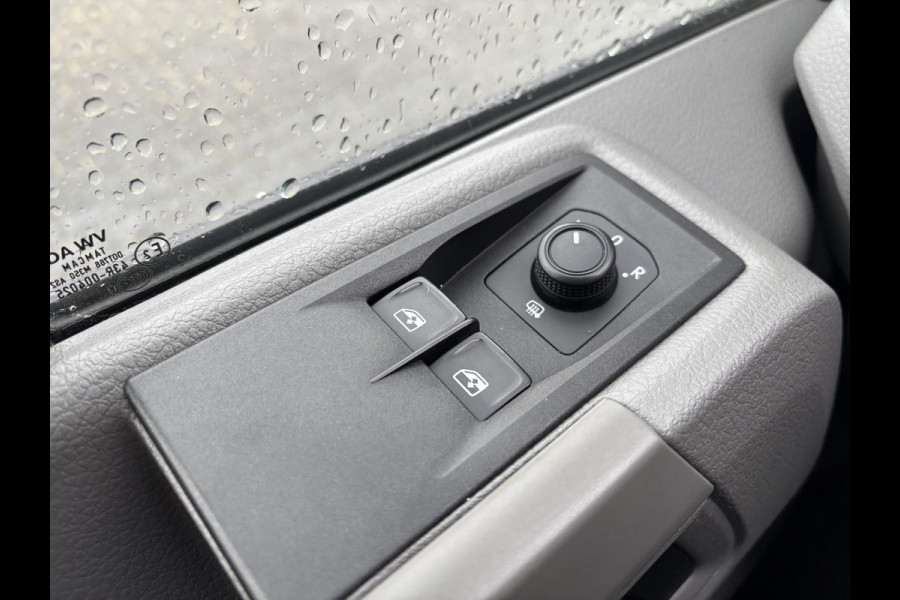 Volkswagen Crafter 50 2.0 TDI L4H3*BAKWAGEN*AUTOMAAT*CRUISE*3PERS*