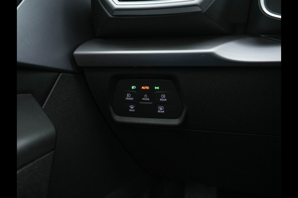 Seat Leon Sportstourer 2.0 TDI FR Business Intense (INCL-BTW) Aut.  *PANO | FULL-LED | ADAPTIVE-CRUISE | DIGI-COCKPIT | NAVI-FULLMAP | LEATHER-MICROFIBRE | CARPLAY | KEYLESS | SHIFT-PADDLES | SPORT-SEATS | AMBIENT-LIGHT | CAMERA | 17''ALU | T