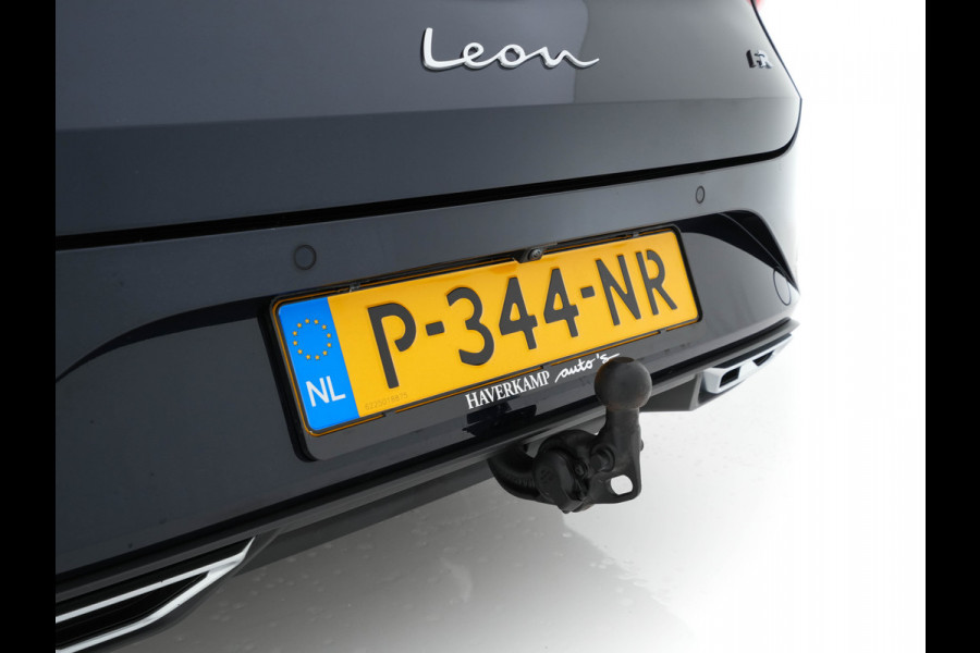 Seat Leon Sportstourer 2.0 TDI FR Business Intense (INCL-BTW) Aut.  *PANO | FULL-LED | ADAPTIVE-CRUISE | DIGI-COCKPIT | NAVI-FULLMAP | LEATHER-MICROFIBRE | CARPLAY | KEYLESS | SHIFT-PADDLES | SPORT-SEATS | AMBIENT-LIGHT | CAMERA | 17''ALU | T