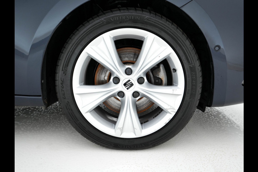 Seat Leon Sportstourer 2.0 TDI FR Business Intense (INCL-BTW) Aut.  *PANO | FULL-LED | ADAPTIVE-CRUISE | DIGI-COCKPIT | NAVI-FULLMAP | LEATHER-MICROFIBRE | CARPLAY | KEYLESS | SHIFT-PADDLES | SPORT-SEATS | AMBIENT-LIGHT | CAMERA | 17''ALU | T