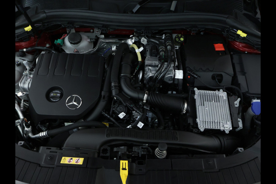 Mercedes-Benz GLA 250 e Business Solution AMG AMG Line Advanced Plus | Trekhaak | Dodehoek Assist | 11 kW Laden | Stoel en Stuurverwarming. Inclusief 24 maanden MB Certified garantie voor Europa.