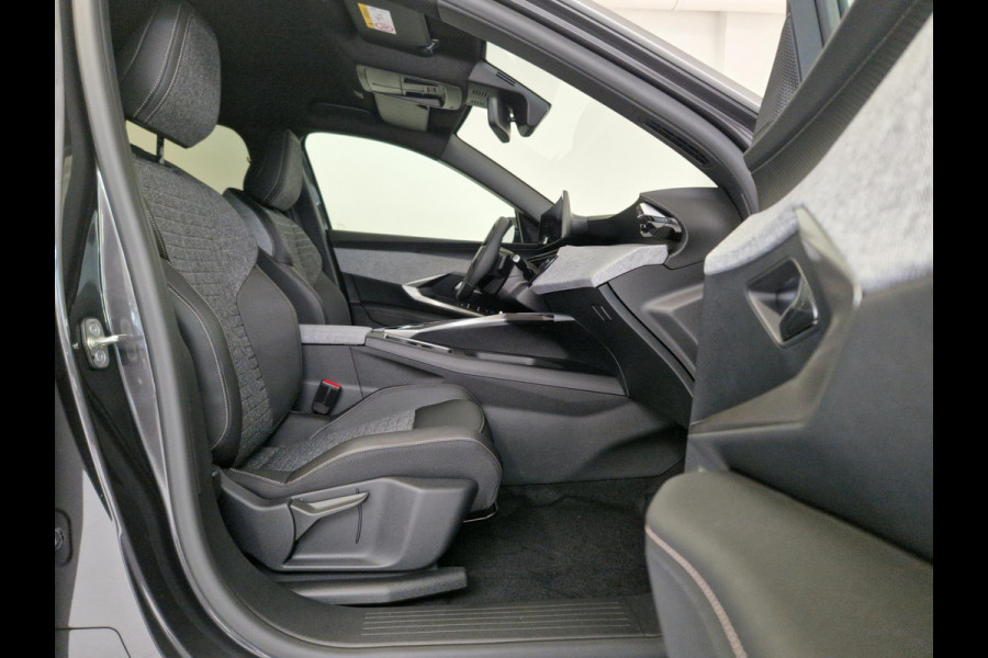 Peugeot 5008 1.6 Plug-in Hybrid 195 Allure 7,4 kW | Seat Pack | Panoramic Navigation Pack | 360 Vision & Drive Assist Pack Peugeot 5008 1.6 Plug-in Hybrid 195 Allure 7,4 kW | Seat Pack | Panoramic Navigation Pack | 360 Vision & Drive Assist Pack