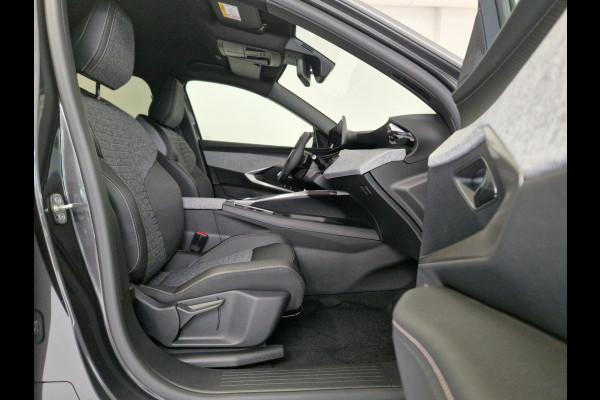 Peugeot 5008 1.6 Plug-in Hybrid 195 Allure 7,4 kW | Seat Pack | Panoramic Navigation Pack | 360 Vision & Drive Assist Pack Peugeot 5008 1.6 Plug-in Hybrid 195 Allure 7,4 kW | Seat Pack | Panoramic Navigation Pack | 360 Vision & Drive Assist Pack