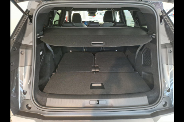 Peugeot 5008 1.6 Plug-in Hybrid 195 Allure 7,4 kW | Seat Pack | Panoramic Navigation Pack | 360 Vision & Drive Assist Pack Peugeot 5008 1.6 Plug-in Hybrid 195 Allure 7,4 kW | Seat Pack | Panoramic Navigation Pack | 360 Vision & Drive Assist Pack