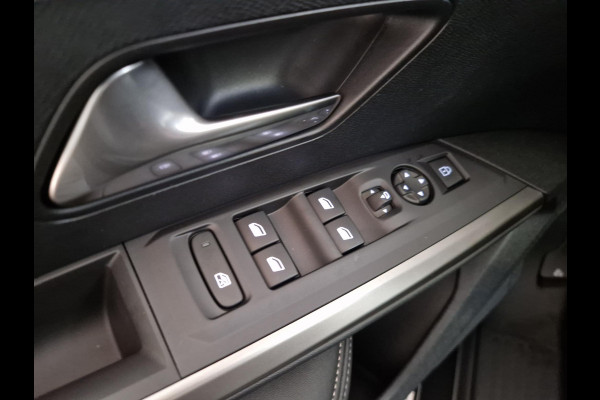 Peugeot 5008 1.6 Plug-in Hybrid 195 Allure 7,4 kW | Seat Pack | Panoramic Navigation Pack | 360 Vision & Drive Assist Pack Peugeot 5008 1.6 Plug-in Hybrid 195 Allure 7,4 kW | Seat Pack | Panoramic Navigation Pack | 360 Vision & Drive Assist Pack