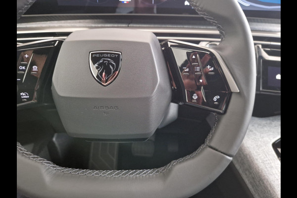 Peugeot 5008 1.6 Plug-in Hybrid 195 Allure 7,4 kW | Seat Pack | Panoramic Navigation Pack | 360 Vision & Drive Assist Pack Peugeot 5008 1.6 Plug-in Hybrid 195 Allure 7,4 kW | Seat Pack | Panoramic Navigation Pack | 360 Vision & Drive Assist Pack