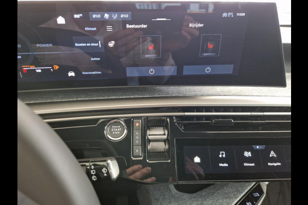 Peugeot 5008 1.6 Plug-in Hybrid 195 Allure 7,4 kW | Seat Pack | Panoramic Navigation Pack | 360 Vision & Drive Assist Pack Peugeot 5008 1.6 Plug-in Hybrid 195 Allure 7,4 kW | Seat Pack | Panoramic Navigation Pack | 360 Vision & Drive Assist Pack