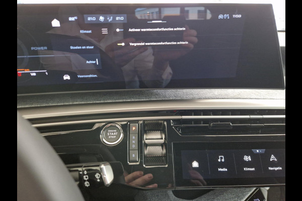 Peugeot 5008 1.6 Plug-in Hybrid 195 Allure 7,4 kW | Seat Pack | Panoramic Navigation Pack | 360 Vision & Drive Assist Pack Peugeot 5008 1.6 Plug-in Hybrid 195 Allure 7,4 kW | Seat Pack | Panoramic Navigation Pack | 360 Vision & Drive Assist Pack