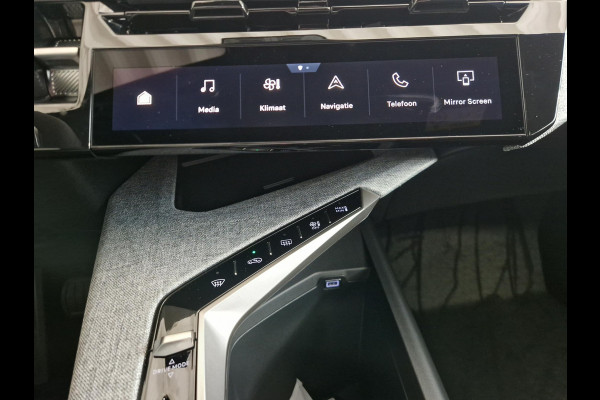 Peugeot 5008 1.6 Plug-in Hybrid 195 Allure 7,4 kW | Seat Pack | Panoramic Navigation Pack | 360 Vision & Drive Assist Pack Peugeot 5008 1.6 Plug-in Hybrid 195 Allure 7,4 kW | Seat Pack | Panoramic Navigation Pack | 360 Vision & Drive Assist Pack