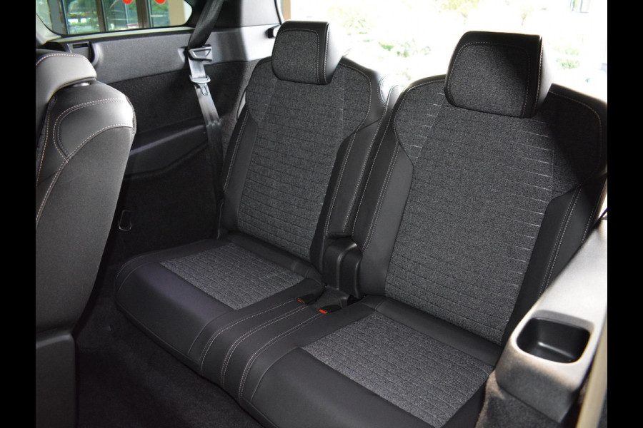 Peugeot 5008 1.2 Hybrid 145 Allure