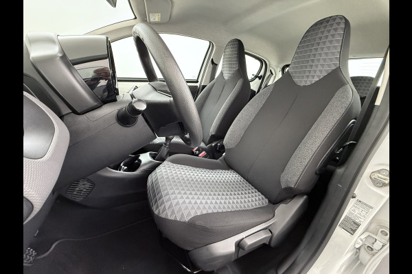 Peugeot 108 1.0 e-VTi 5Drs Airco Camera Navi* Apple Carplay Android Auto DAB Active Bluetooth Isofix Led Pack Techno 1e Eigenaar Origineel Nederlandse Auto Peugeot 108 1.0 e-VTi 5Drs Airco Camera Navi* Apple Carplay Android Auto DAB Active Bluetooth Isofix Led Pack Techno 1e Eigenaar Origineel Nederlandse Auto
