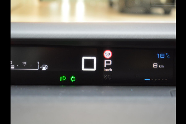 Citroën C3 1.2 Hybrid 110pk Plus Citroën C3 1.2 Hybrid 110pk Plus
