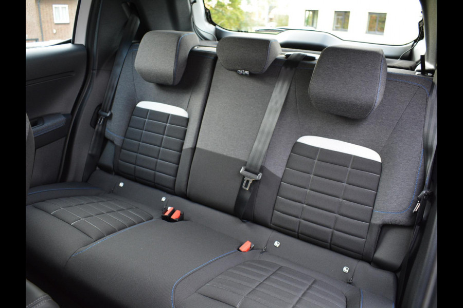 Citroën C3 1.2 Hybrid 110pk Plus Citroën C3 1.2 Hybrid 110pk Plus