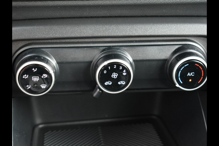 Citroën C3 1.2 Hybrid 110pk Plus Citroën C3 1.2 Hybrid 110pk Plus