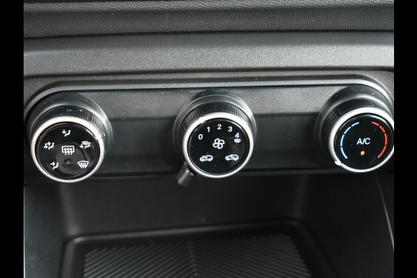 Citroën C3 1.2 Hybrid 110pk Plus Citroën C3 1.2 Hybrid 110pk Plus
