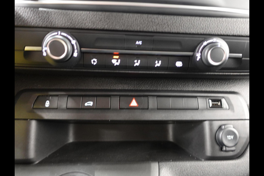 Opel Vivaro 2.0 BlueHDi 145PK L2 Automaat | Navigatie | Airco | Trekhaak | Side Bars | Betimmering | Laadruimte betimmering