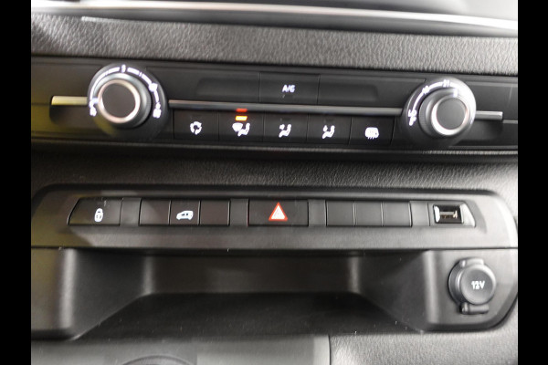 Opel Vivaro 2.0 BlueHDi 145PK L2 Automaat | Navigatie | Airco | Trekhaak | Side Bars | Betimmering | Laadruimte betimmering