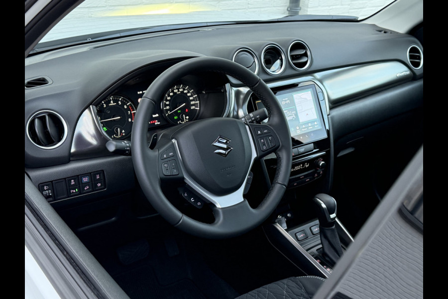 Suzuki Vitara 1.5 Hybrid Style AllGrip | Pano | ACC | Camera | LED | Parelmoer Suzuki Vitara 1.5 Hybrid Style AllGrip | Pano | ACC | Camera | LED | Parelmoer