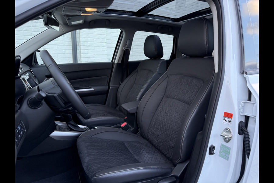 Suzuki Vitara 1.5 Hybrid Style AllGrip | Pano | ACC | Camera | LED | Parelmoer Suzuki Vitara 1.5 Hybrid Style AllGrip | Pano | ACC | Camera | LED | Parelmoer