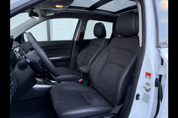 Suzuki Vitara 1.5 Hybrid Style AllGrip | Pano | ACC | Camera | LED | Parelmoer Suzuki Vitara 1.5 Hybrid Style AllGrip | Pano | ACC | Camera | LED | Parelmoer