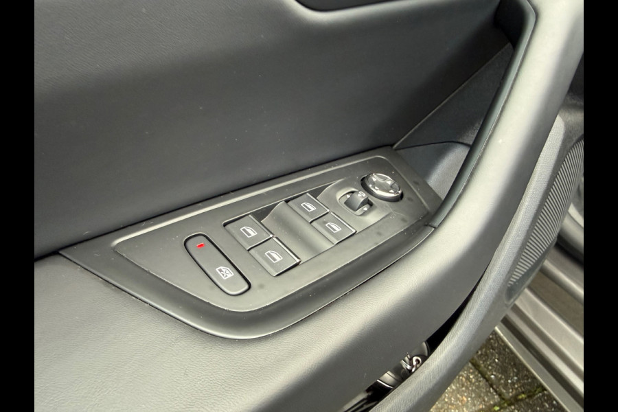 Peugeot 508 SW 1.6 Turbo 180pk Allure - Automaat - Navi - Climate - Trekhaak - Org.NL Peugeot 508 SW 1.6 Turbo 180pk Allure - Automaat - Navi - Climate - Trekhaak - Org.NL