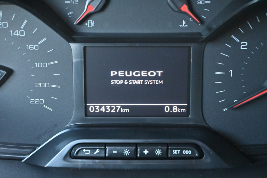 Peugeot Partner 1.5 BlueHDi L2 130 pk EAT8 S&S Camera, Standkachel, Trekhaak afneembaar Peugeot Partner 1.5 BlueHDi L2 130 pk EAT8 S&S Camera, Standkachel, Trekhaak afneembaar