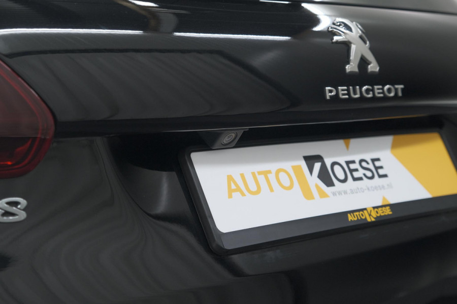 Peugeot 2008 PureTech 110 Allure | Panoramadak | Navigatie | Camera | Parkeersensoren