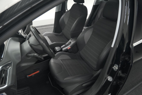 Peugeot 2008 PureTech 110 Allure | Panoramadak | Navigatie | Camera | Parkeersensoren