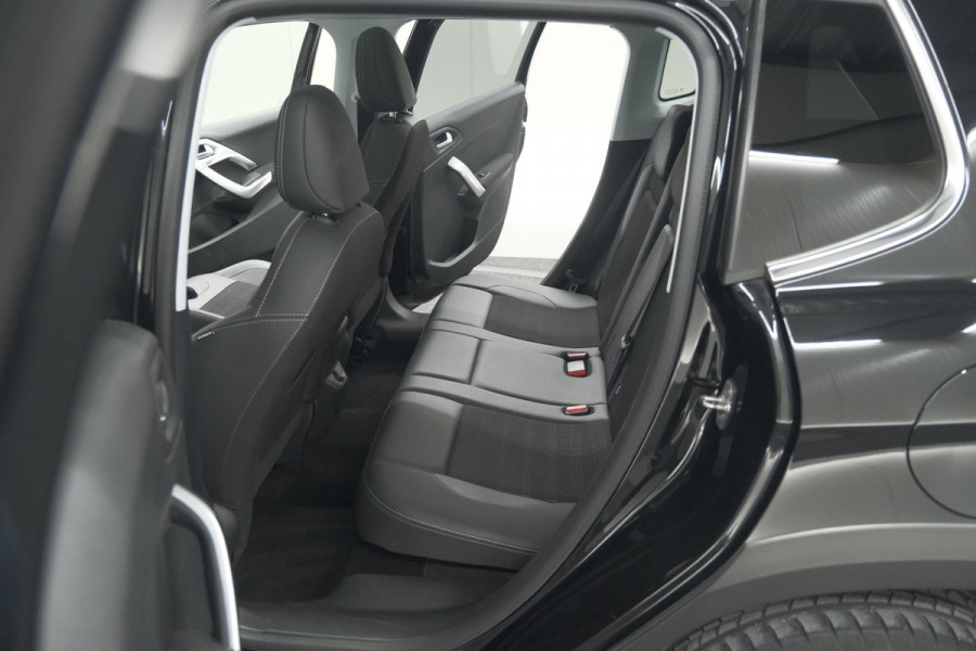 Peugeot 2008 PureTech 110 Allure | Panoramadak | Navigatie | Camera | Parkeersensoren