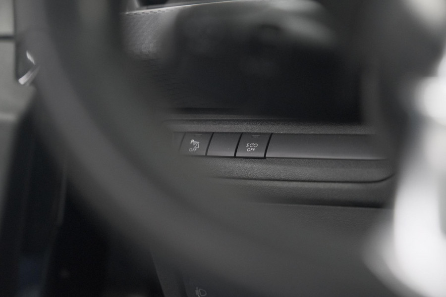 Peugeot 2008 PureTech 110 Allure | Panoramadak | Navigatie | Camera | Parkeersensoren