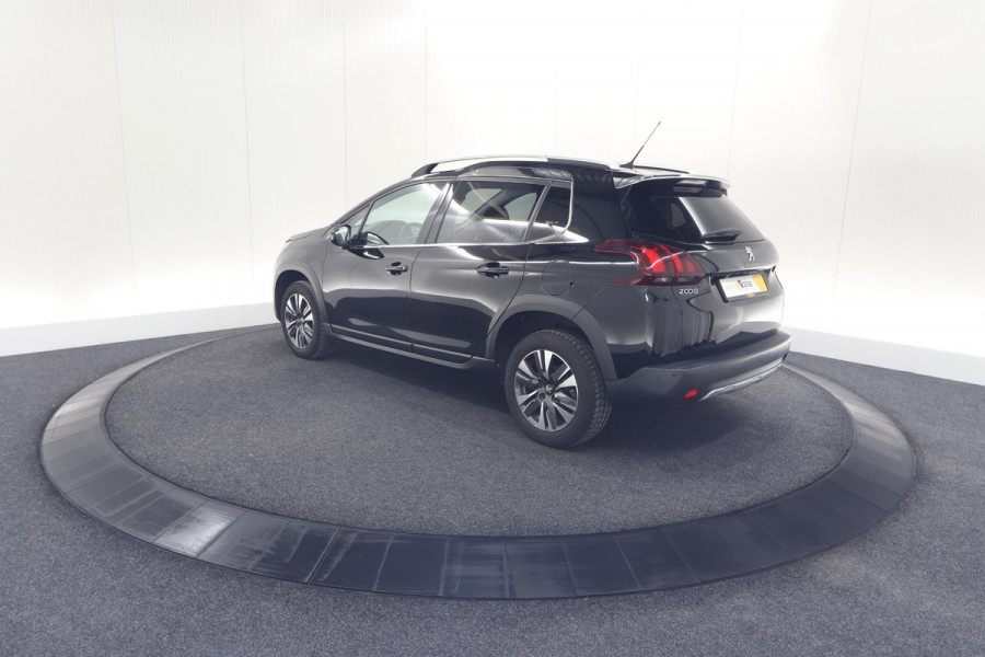 Peugeot 2008 PureTech 110 Allure | Panoramadak | Navigatie | Camera | Parkeersensoren