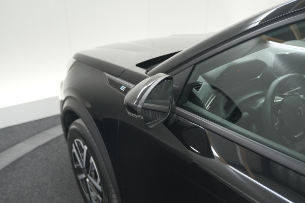 Peugeot e-2008 EV Active 50 kWh | Parkeersensoren | Apple Carplay | Climate Control Peugeot e-2008 EV Active 50 kWh | Parkeersensoren | Apple Carplay | Climate Control