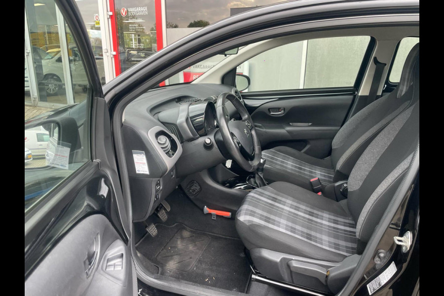 Peugeot 108 1.0 e-VTi Allure / navigatie Peugeot 108 1.0 e-VTi Allure / navigatie