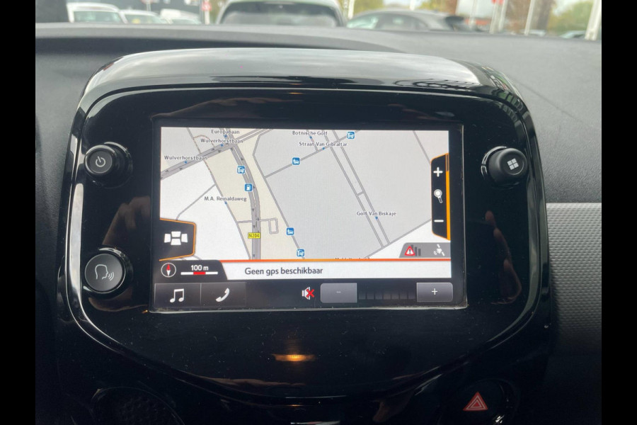 Peugeot 108 1.0 e-VTi Allure / navigatie Peugeot 108 1.0 e-VTi Allure / navigatie
