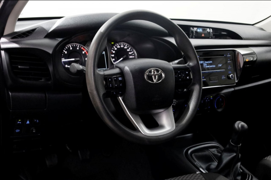 Toyota Hilux 2.4 D-4D 150pk Xtra Cab Cool Comfort 4X4 4WD Trekhaak 3500kg 09-2021 Toyota Hilux 2.4 D-4D 150pk Xtra Cab Cool Comfort 4X4 4WD Trekhaak 3500kg 09-2021