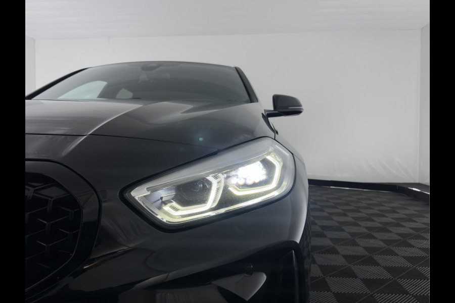 BMW 1-serie M135i xDrive M-Sportpack High Executive Aut. *ALCANTARA-MICROFIBRE | FULL-LED | HEATED-SPORTSEATS | SHIFT-PADDLES | DIGI-COCKPIT | HEAD-UP | NAVI-FULLMAP | DAB+ | PRIVACY-GLASS | AMBIENT-LIGHT | CARBON-INLAY | CARPLAY | 19''ALU* BMW 1-serie M135i xDrive M-Sportpack High Executive Aut. *ALCANTARA-MICROFIBRE | FULL-LED | HEATED-SPORTSEATS | SHIFT-PADDLES | DIGI-COCKPIT | HEAD-UP | NAVI-FULLMAP | DAB+ | PRIVACY-GLASS | AMBIENT-LIGHT | CARBON-INLAY | CARPLAY | 19''ALU*