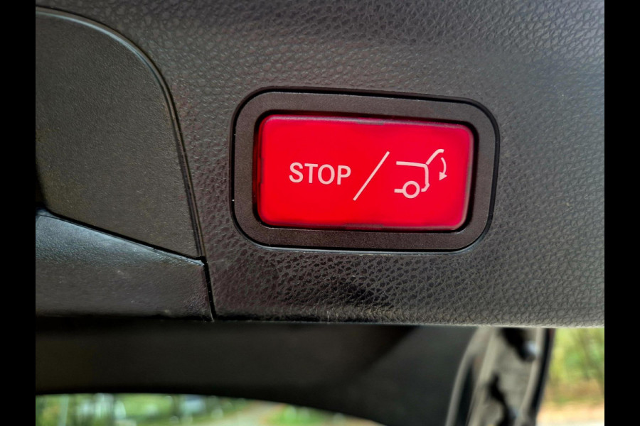 Mercedes-Benz GLC Coupé 250 4MATIC Edition 1 AMG . Leder . Schuifdak Mercedes-Benz GLC Coupé 250 4MATIC Edition 1 AMG . Leder . Schuifdak