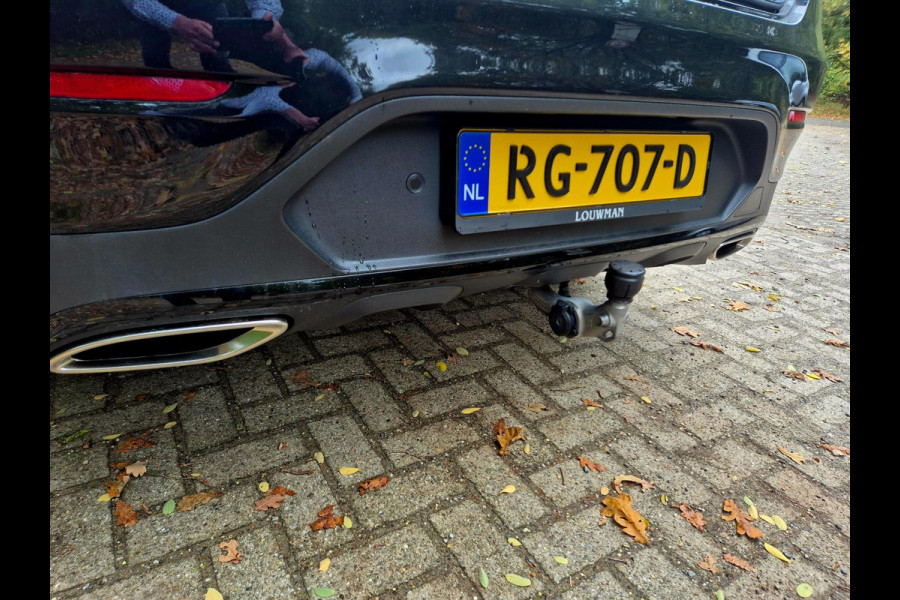 Mercedes-Benz GLC Coupé 250 4MATIC Edition 1 AMG . Leder . Schuifdak Mercedes-Benz GLC Coupé 250 4MATIC Edition 1 AMG . Leder . Schuifdak