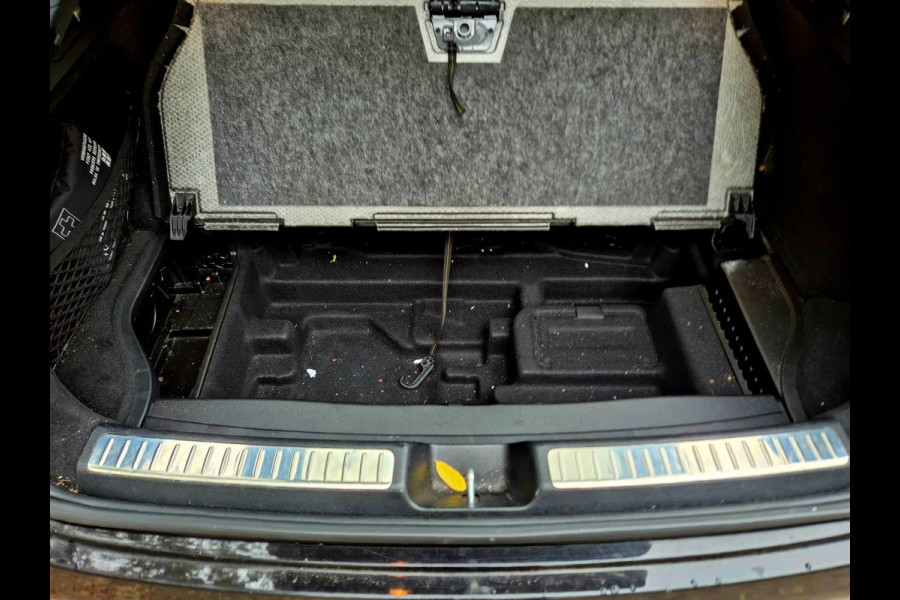 Mercedes-Benz GLC Coupé 250 4MATIC Edition 1 AMG . Leder . Schuifdak Mercedes-Benz GLC Coupé 250 4MATIC Edition 1 AMG . Leder . Schuifdak